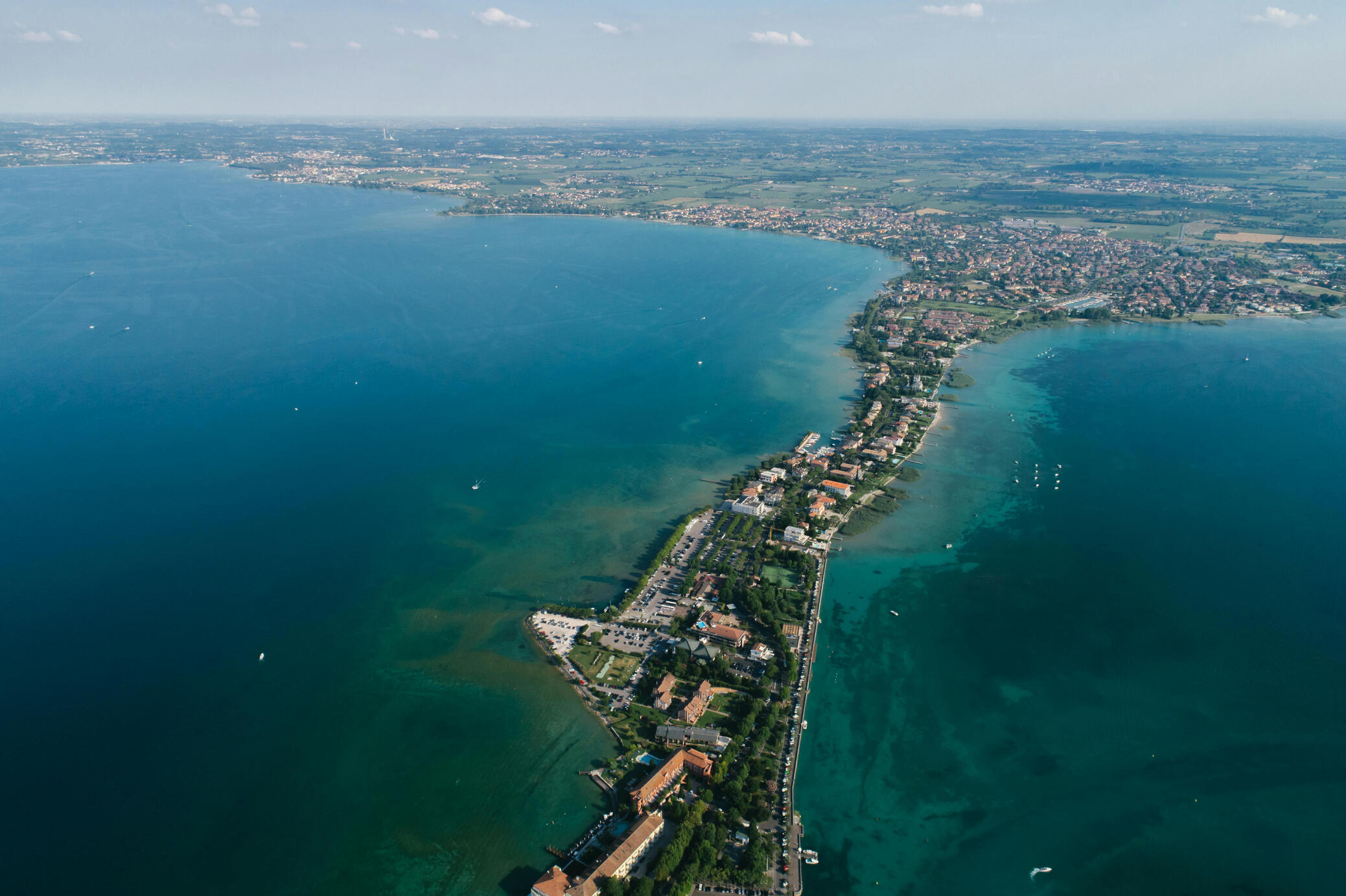 Foto di Mikhail Nilov: https://www.pexels.com/it-it/foto/paesaggio-italia-scenico-pittoresca-8430952/